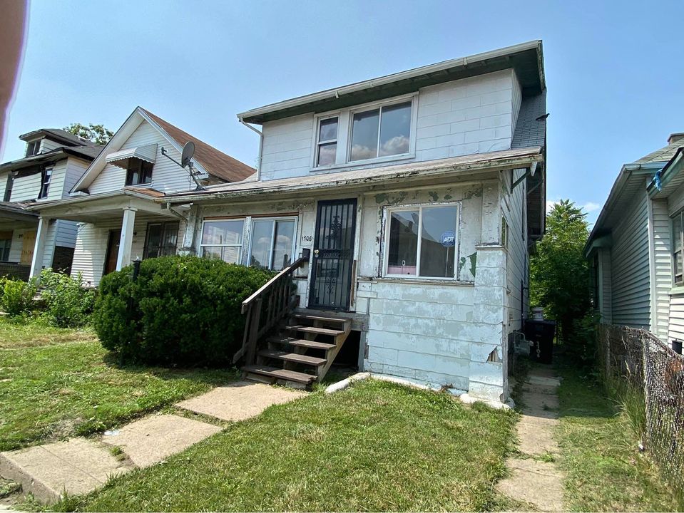 4 Beds 1 Bath - House photo'