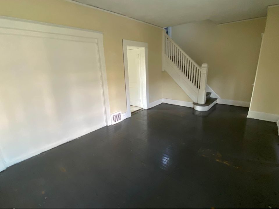 4 Beds 1 Bath - House photo'