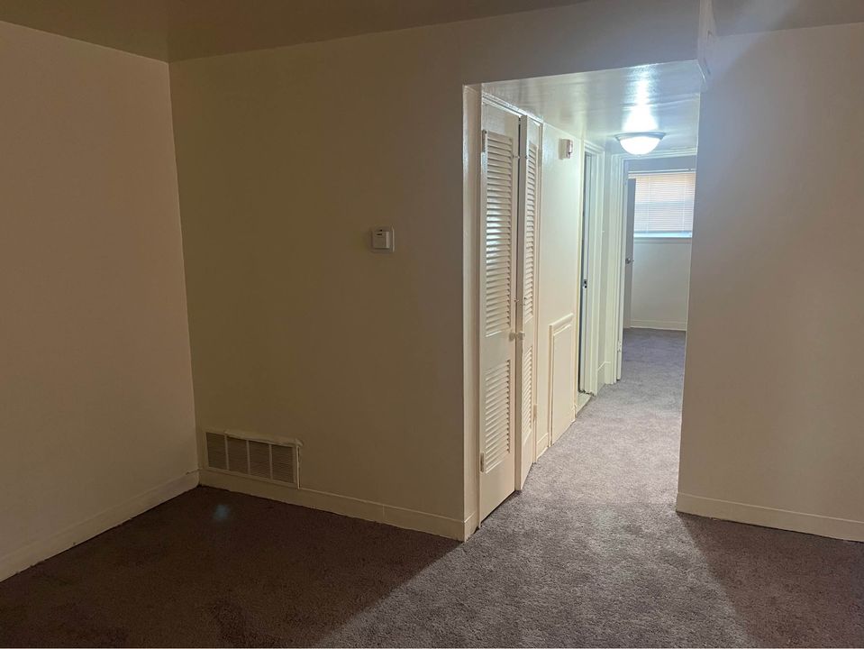 ***Going FAST!!! Affordable one bedroom!*** photo'