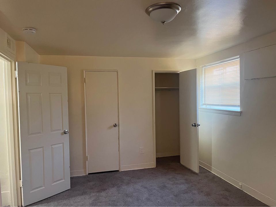 ***Going FAST!!! Affordable one bedroom!*** photo'