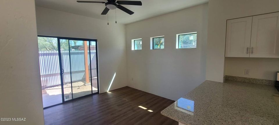 1 bed · 1 bath · Townhouse photo'