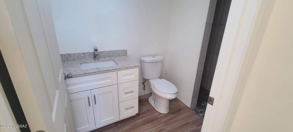 1 bed · 1 bath · Townhouse photo'