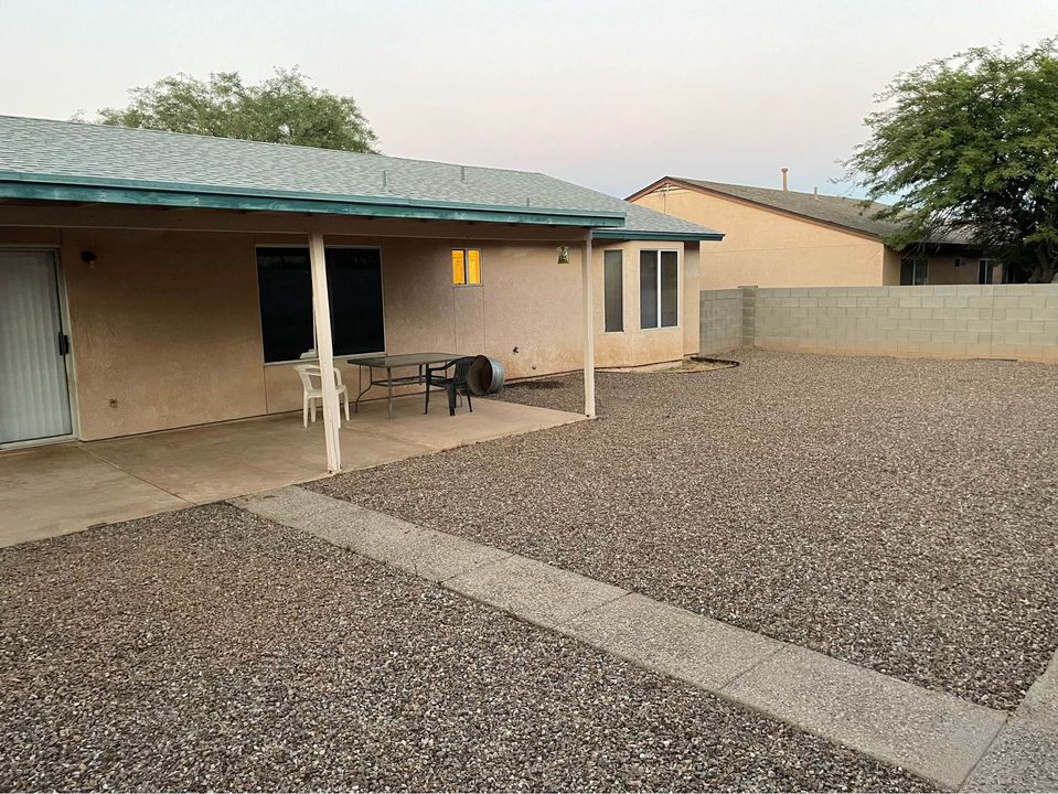 3 Beds 2 Baths - House photo'