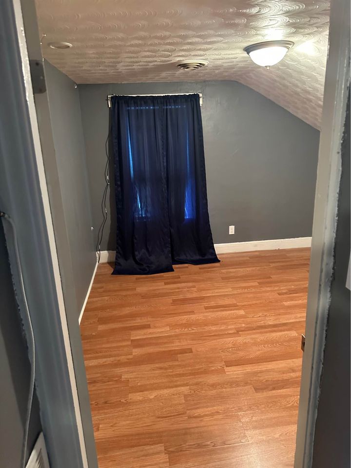 2 Beds 1 Bath - House photo'