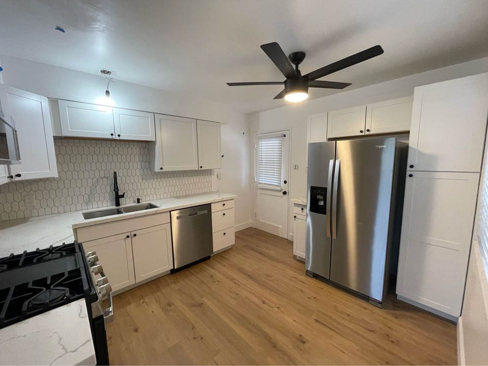 2 Beds 1 Bath - Townhouse photo'