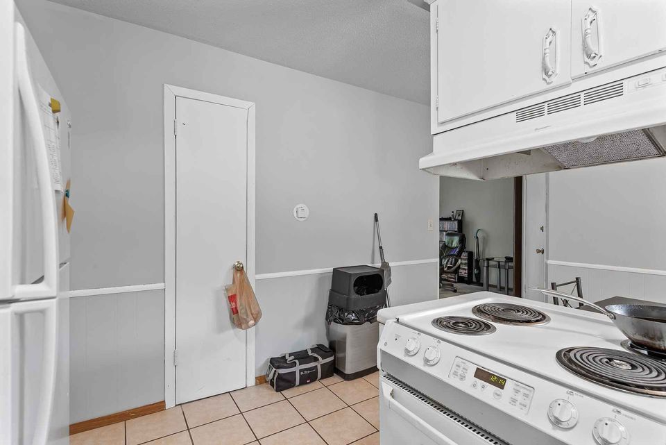 3 Beds 1 Bath - Apartment photo'