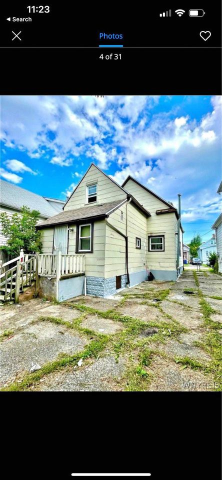 3 Beds 2 Baths - House