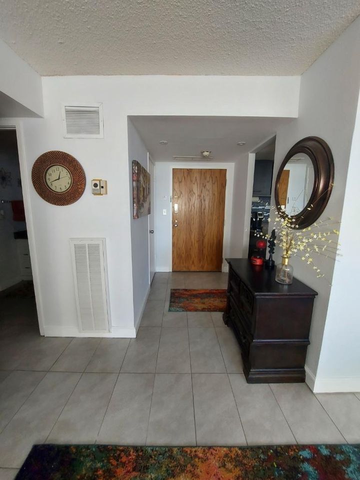 1 Bed 1 Bath Townhouse photo'