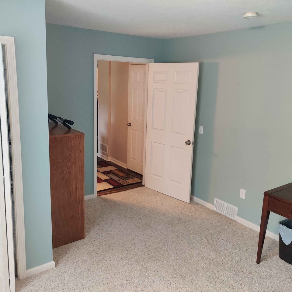 1 Room rental for a student for 1 semester. photo'