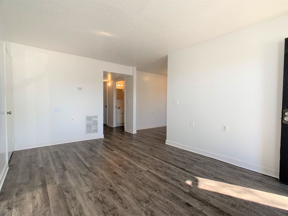 2 Beds 1 Bath Apartment photo'