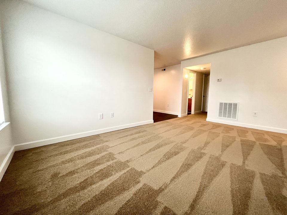 2 Beds 1 Bath Apartment photo'