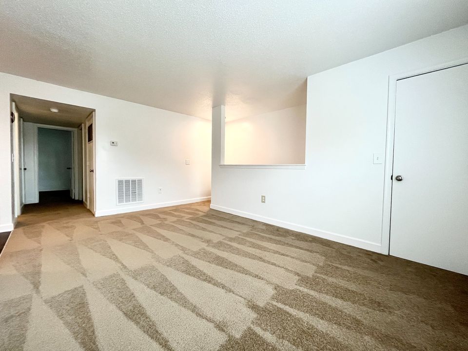 2 Beds 1 Bath Apartment photo'