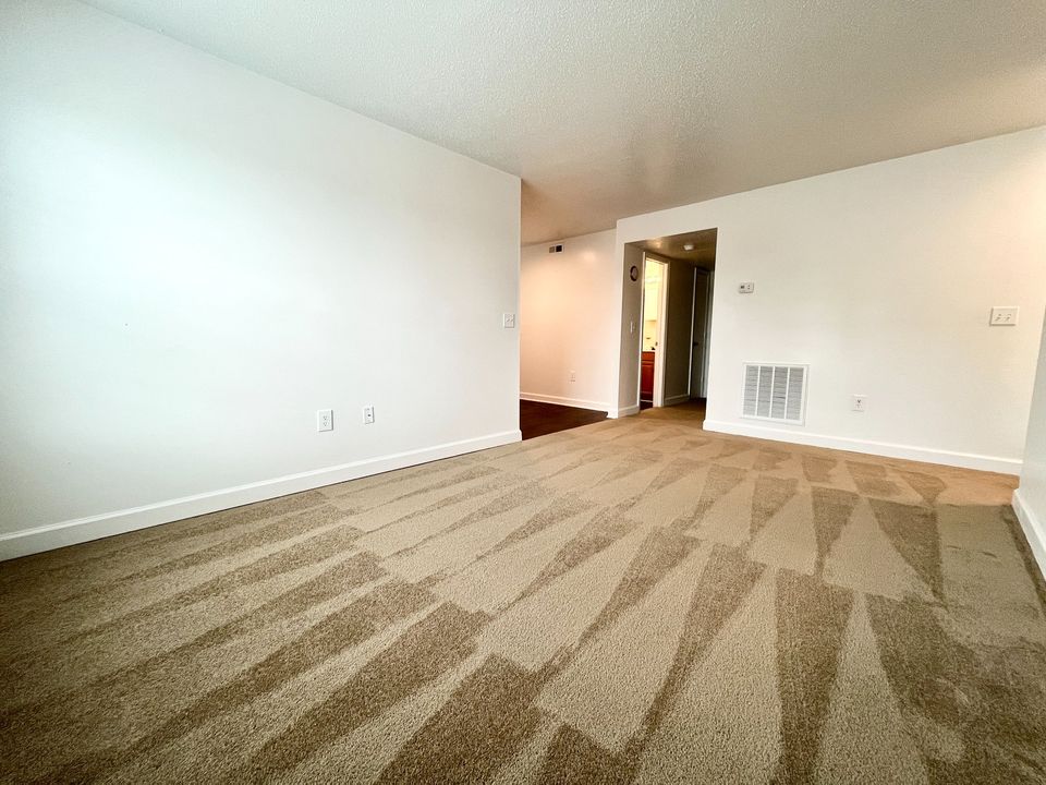 2 Beds 1 Bath Apartment photo'