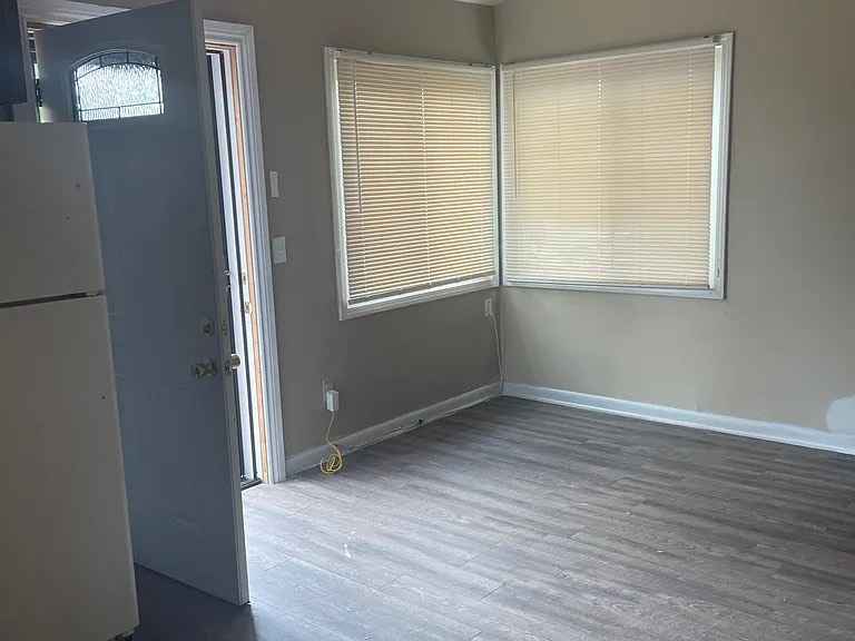 2 Beds 1 Bath - House photo'