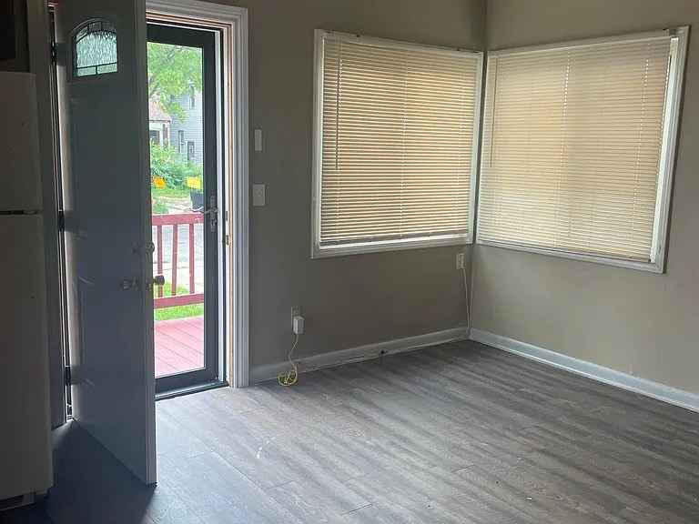 2 Beds 1 Bath - House photo'