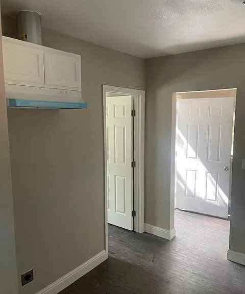 2 Beds 1 Bath - House photo'