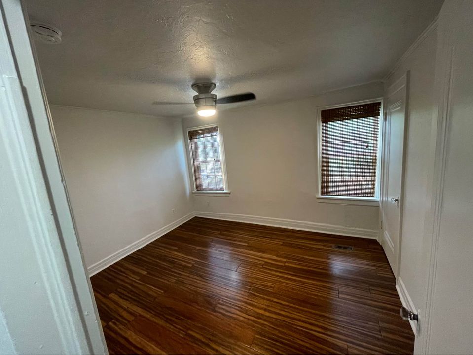 2 Beds 1 Bath - Townhouse photo'