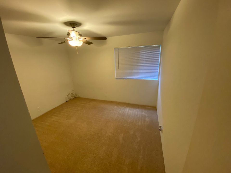 2 Beds 1 Bath Townhouse photo'