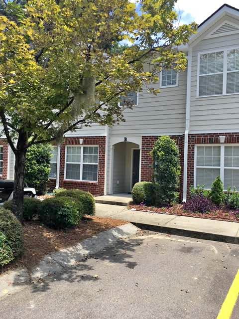 2 Beds 2.5 Baths - Townhouse