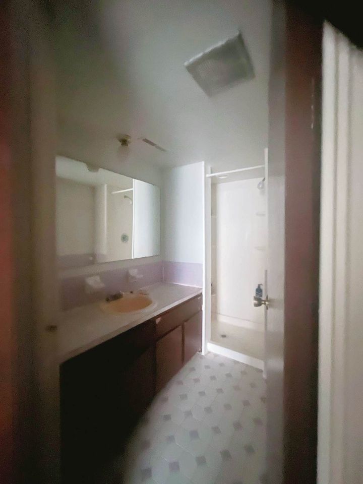 2 Beds 2 Baths - Apartment - 10