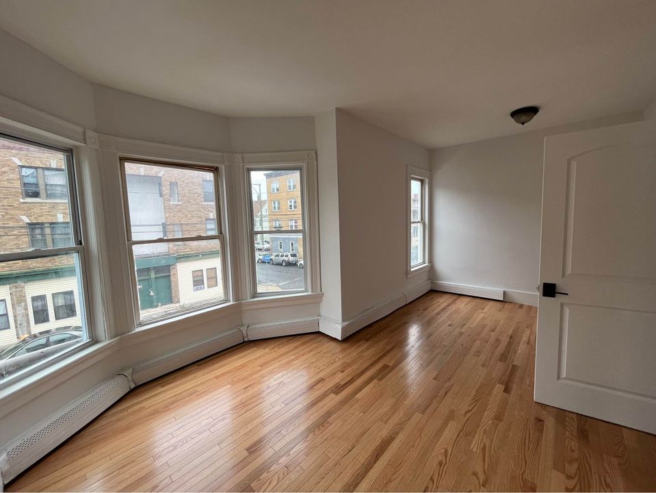 3 Beds 1 Bath - Apartment photo'