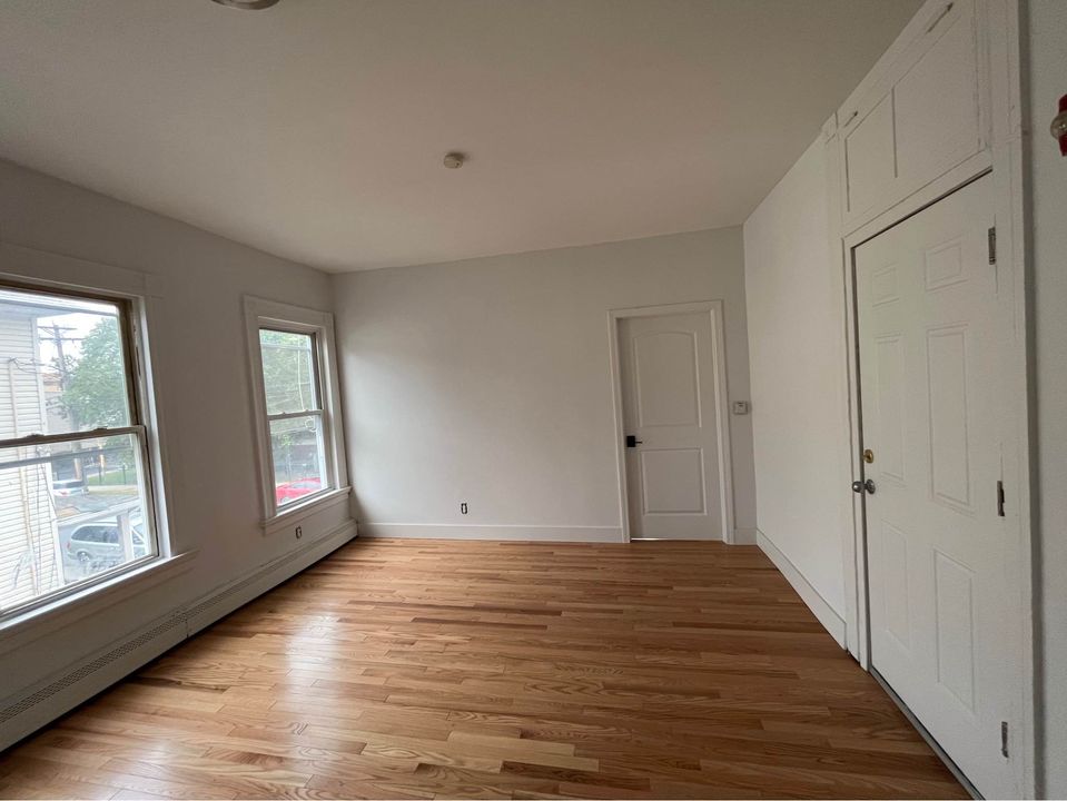 3 Beds 1 Bath - Apartment photo'