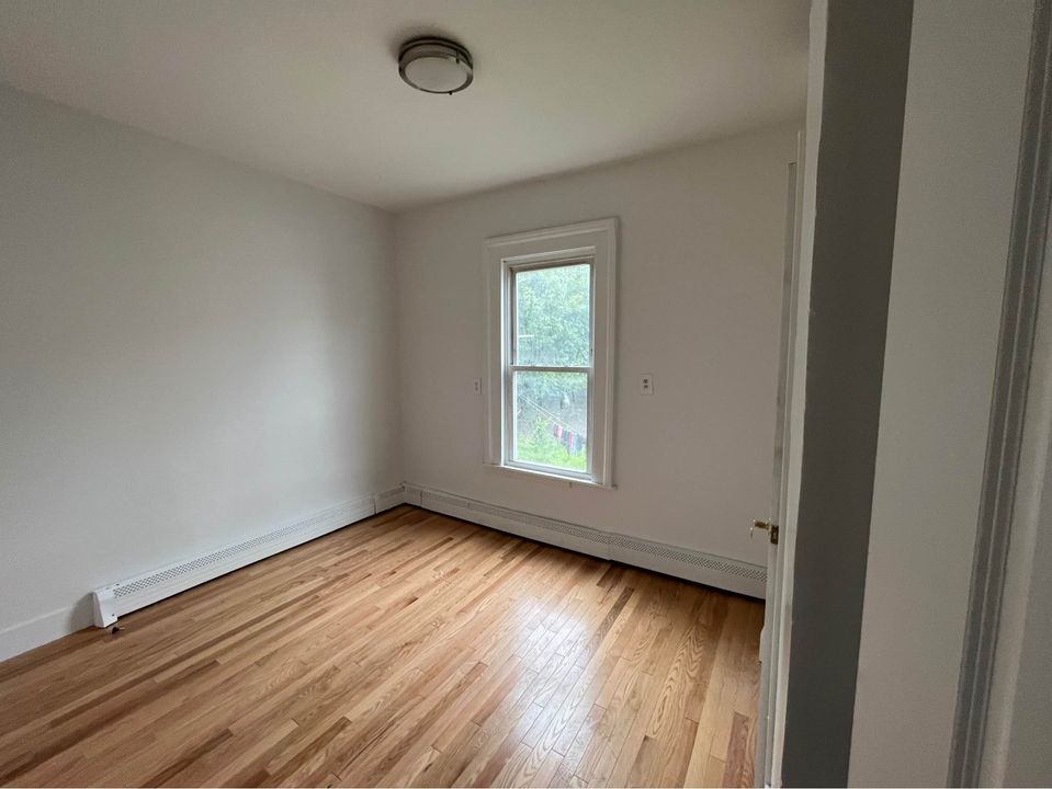 3 Beds 1 Bath - Apartment photo'