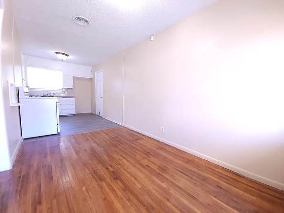 3 Beds 1 Bath - House photo'