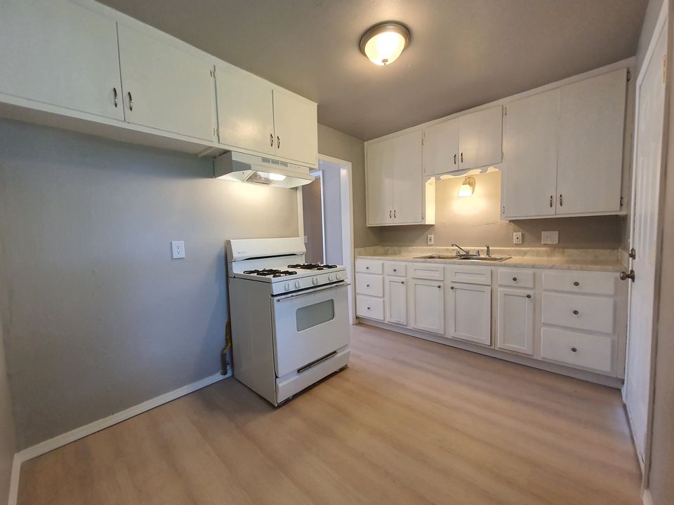 3 Beds 1 Bath House photo'