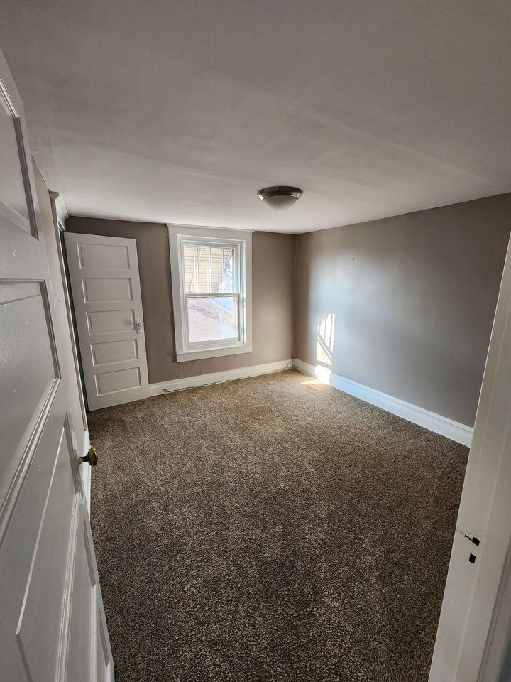 3 Beds 1 Bath - House photo'