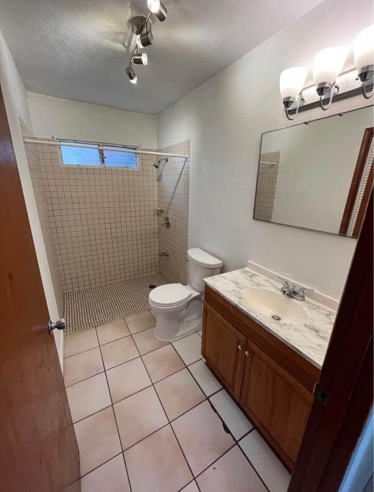 3 Beds 1 Bath - House photo'