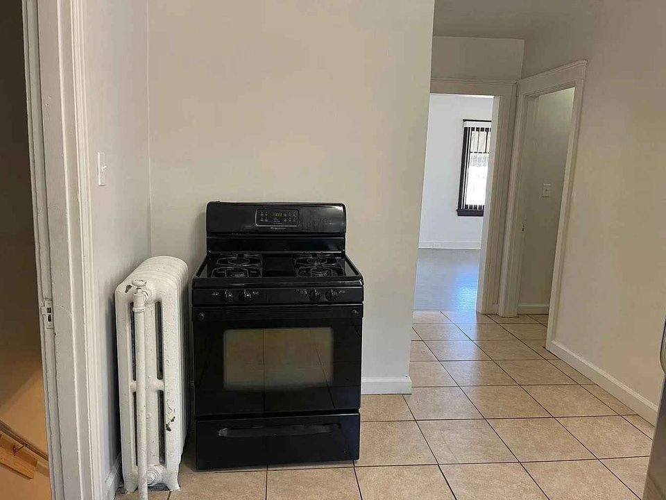 3 Beds 1 Bath - House photo'