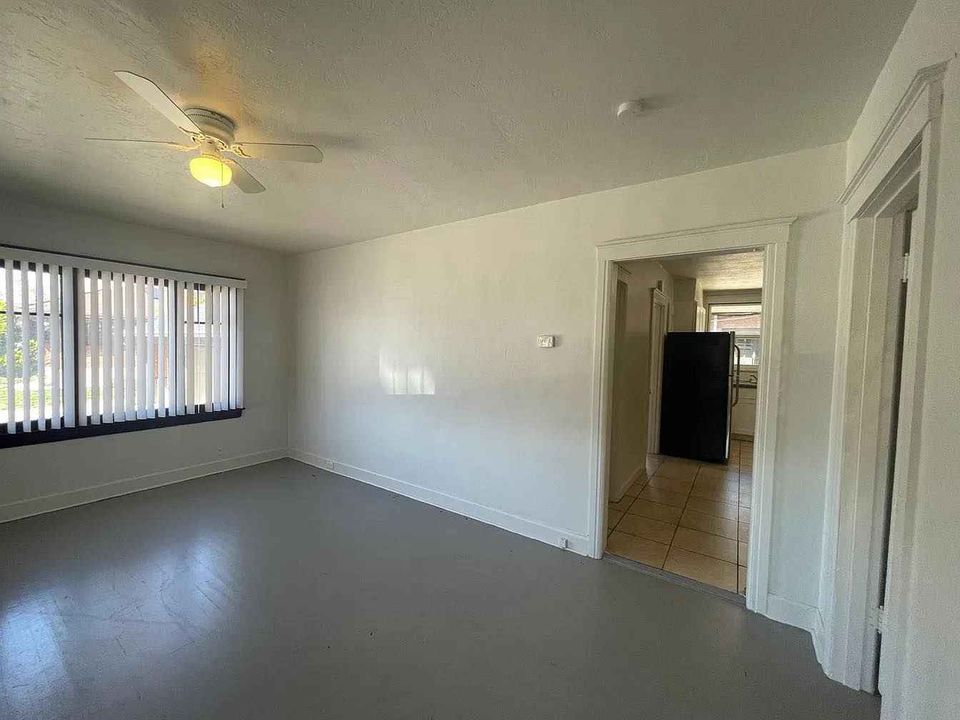 3 Beds 1 Bath - House photo'