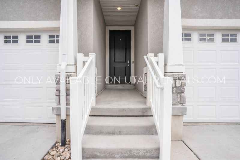 3 Beds 2.5 Baths - Townhouse photo'