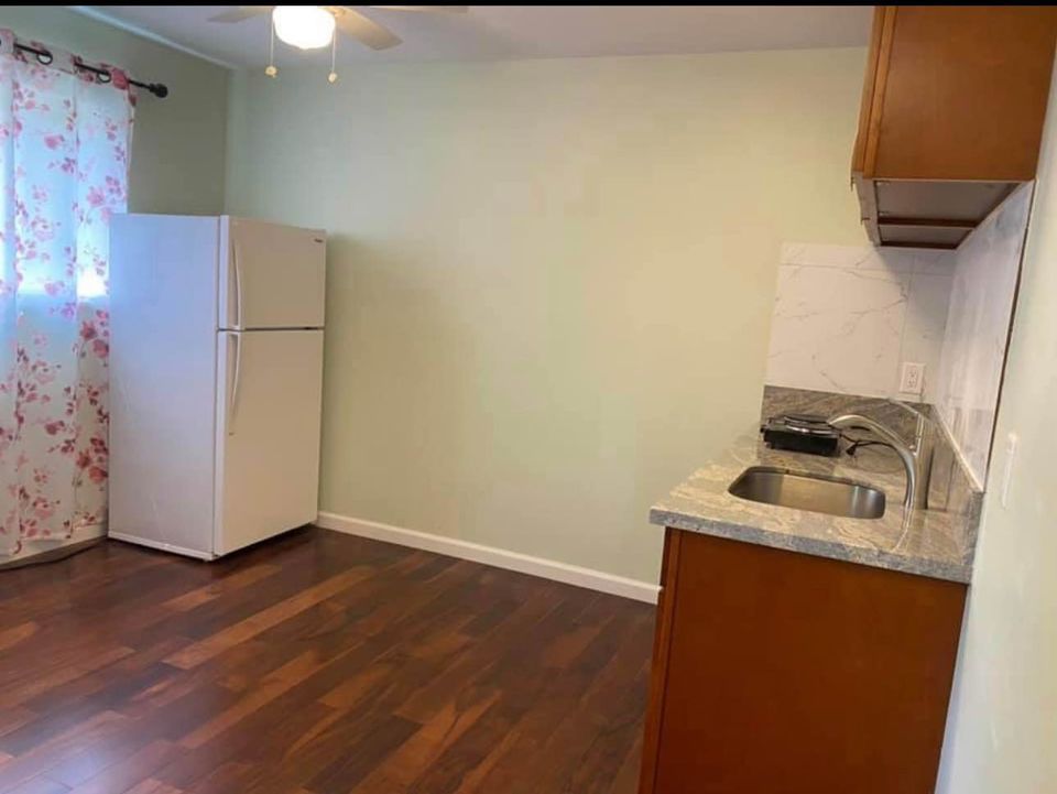 1 Bed 1 Bath - Townhouse photo'