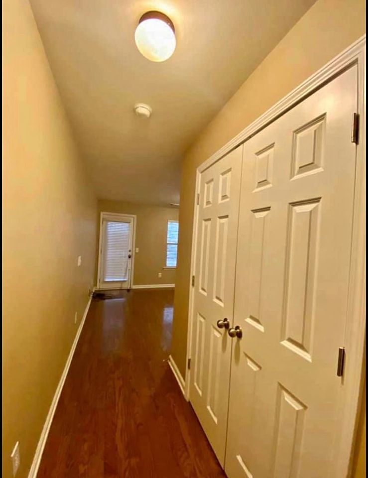 1 Bed 1 Bath - Townhouse