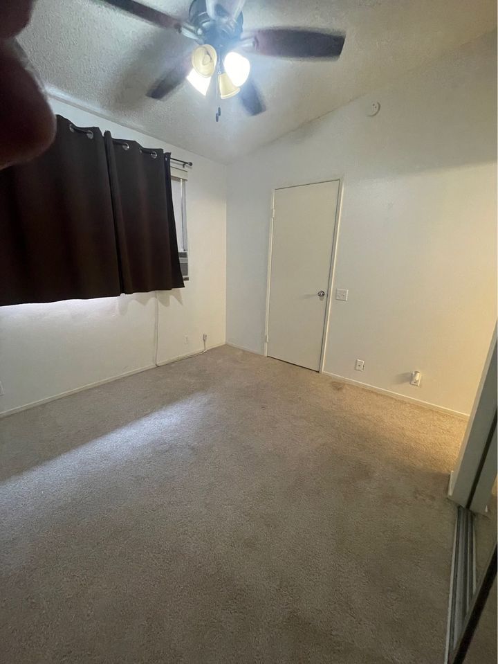 1 Bed 1 Bath - Townhouse - 10