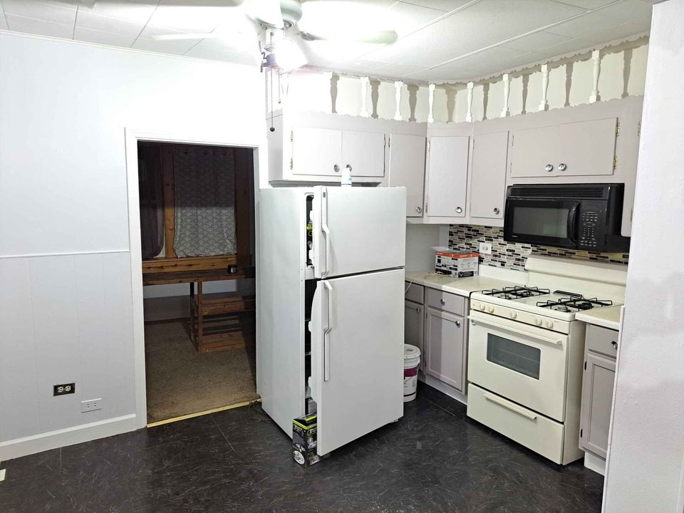 2 Beds 1 Bath - House photo'