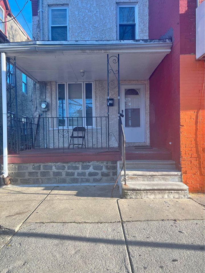 2 Beds 1 Bath - House