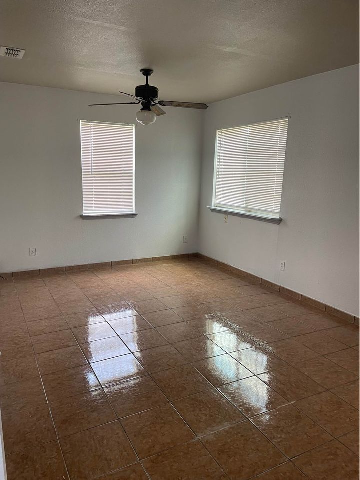 2 Beds 1 Bath - House photo'