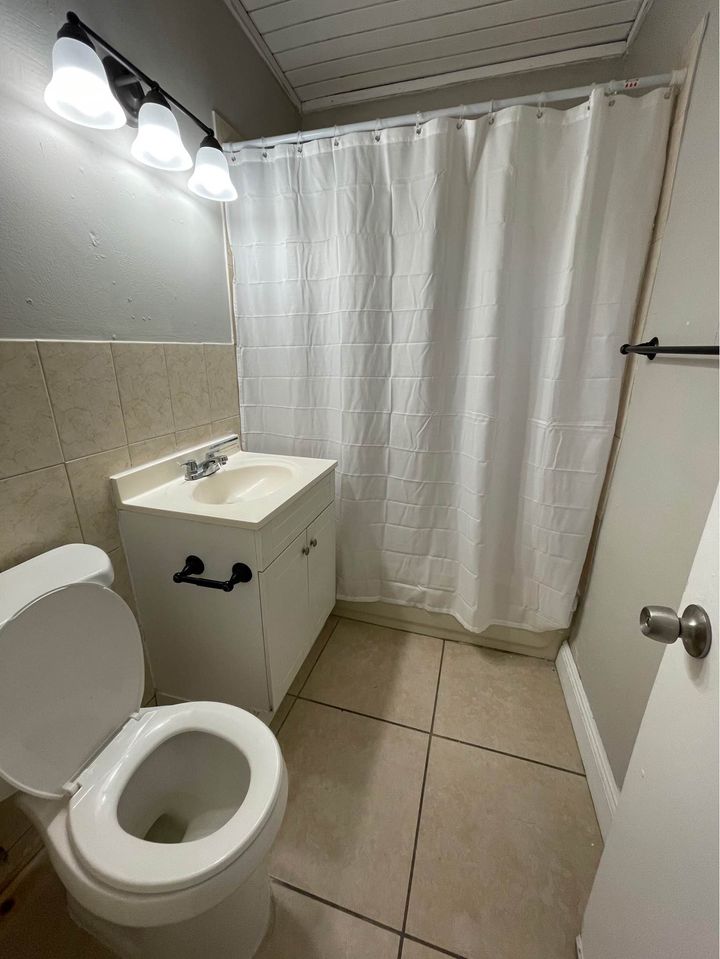 2 Beds 1 Bath - House photo'