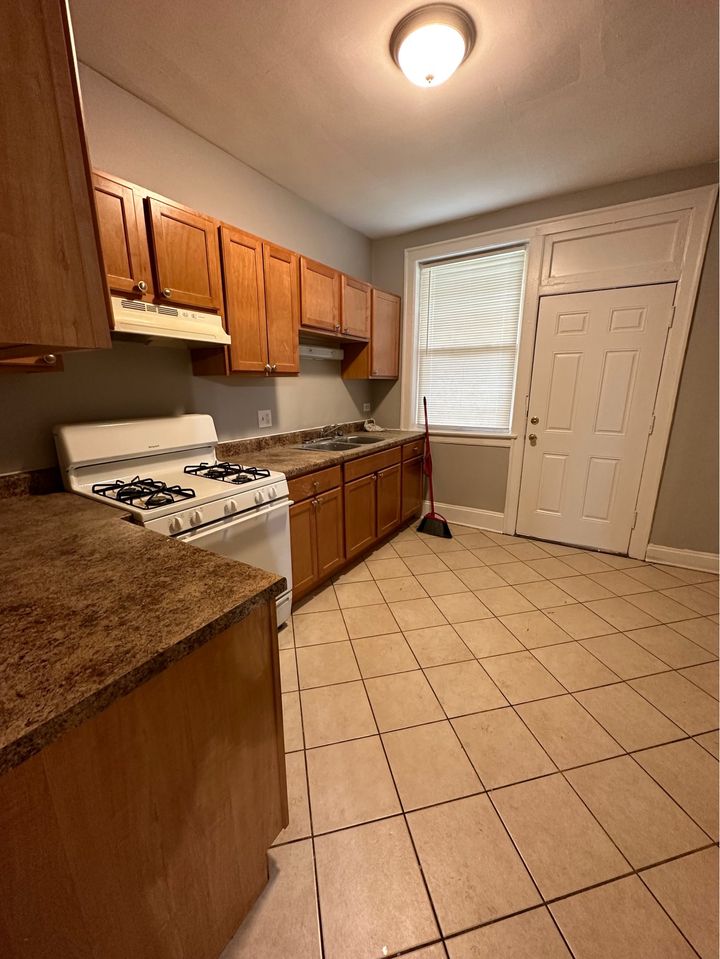 3 Beds 1 Bath - Apartment photo'