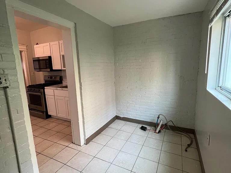 3 Beds 1 Bath - House photo'