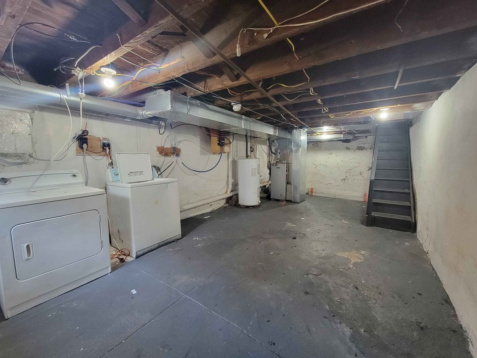 3 Beds 1 Bath - House photo'