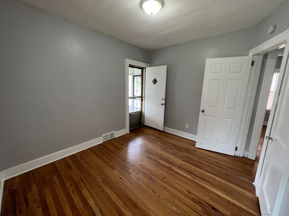 2 Beds 1 Bath Apartment photo'