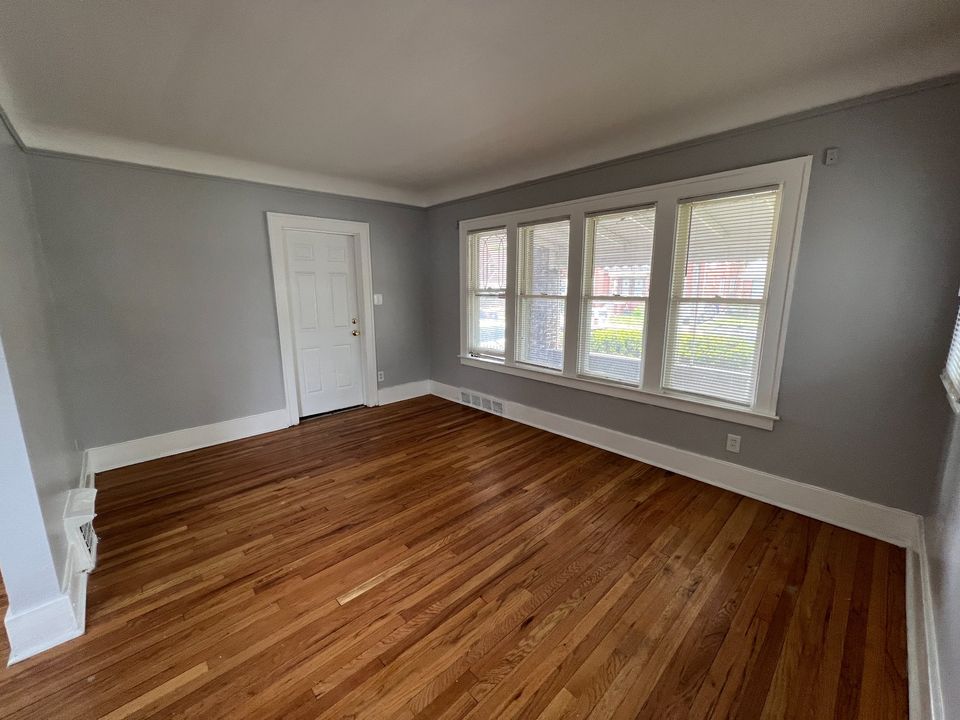 2 Beds 1 Bath Apartment photo'