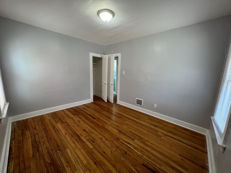 2 Beds 1 Bath Apartment photo'