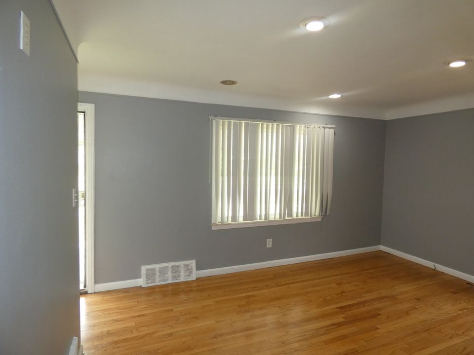 3 Beds 1 Bath House photo'