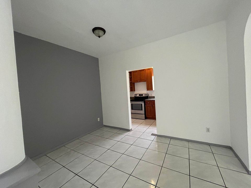 2 Beds 1 Bath - House photo'