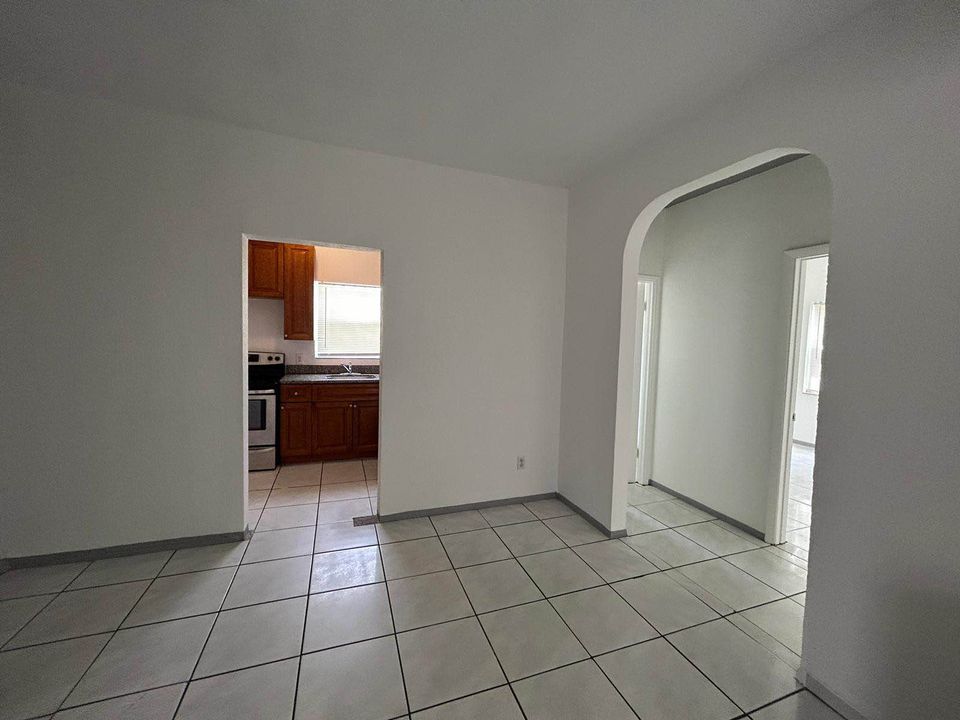 2 Beds 1 Bath - House photo'